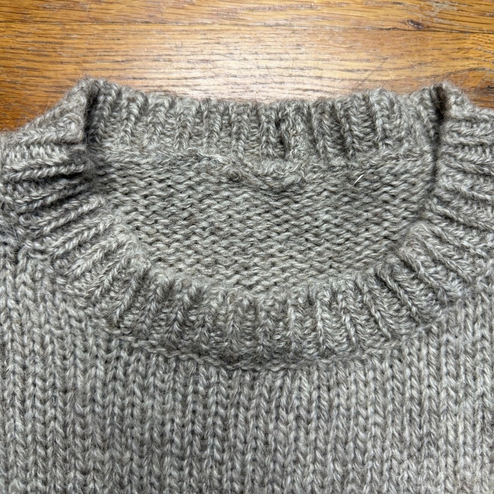 Vintage Abercrombie Fitch Cable Knit Shetland Wool Crewneck Sweater Sz M / L - Picture 3 of 15